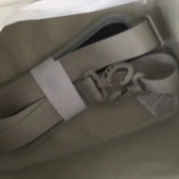 🤖- RTIC Cooler 12 Can [New in Box] - Picture 10 of 11